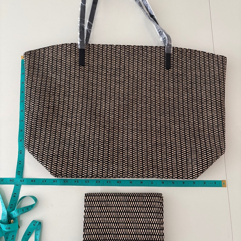 Beach bag with wallet